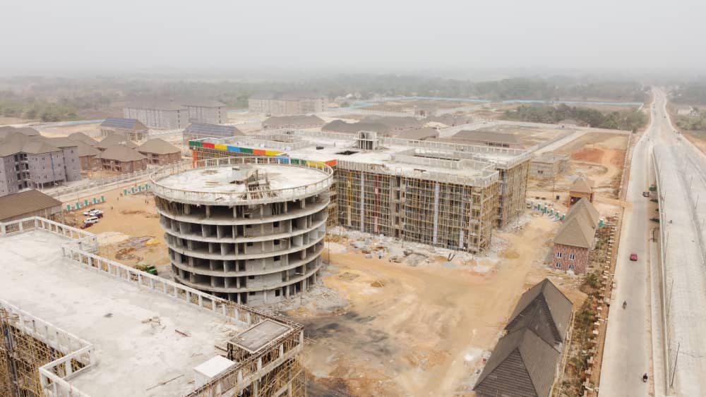 FestusGreen's tweet photo. The soon to be completed and commissioned Ebonyi State University Teaching Hospital in Uburu, Ohaozara LGA of Ebonyi State.

Massive Infrastructural Development by Ebonyi State Govt, headed by Engr. Dave Umahi.
#EbonyiToTheWorld https://t.co/8Yff5sglYL