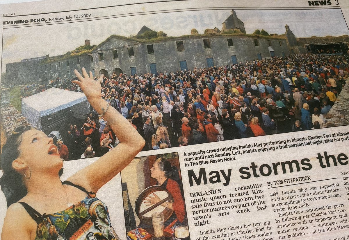 When was the last time any of us were in a crowd like this ?
Turning back the clock to when Imelda May stormed Charlesfort in 2009 in front of 1,400 lucky ticket holders in a sell out show - this snap appeared in the Evening Echo with photo by John Allen 💫