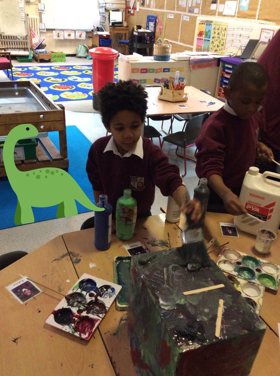 SJTDReception's tweet photo. Can you guess what Reception are making? We’ll give you a hint...it’s green, has big teeth and lived a very long time ago! #dinosaurs @SJTDPrimary https://t.co/34SAfwXdP7
