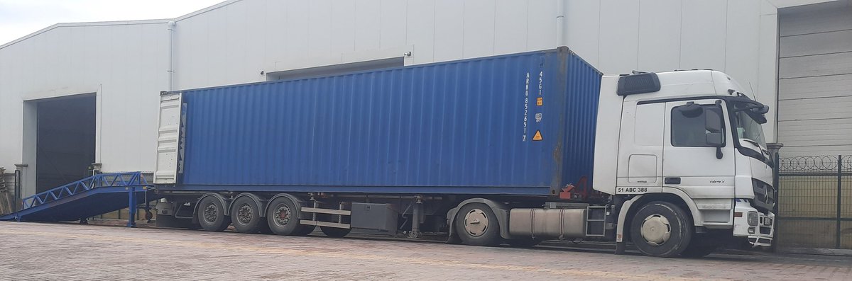 بفضل الله تم تحميل الكونتينر بنجاح💯
#مصاعد #elevator #Asansör #ascenseurs #lift #فلباكت #مصعد #تركيا