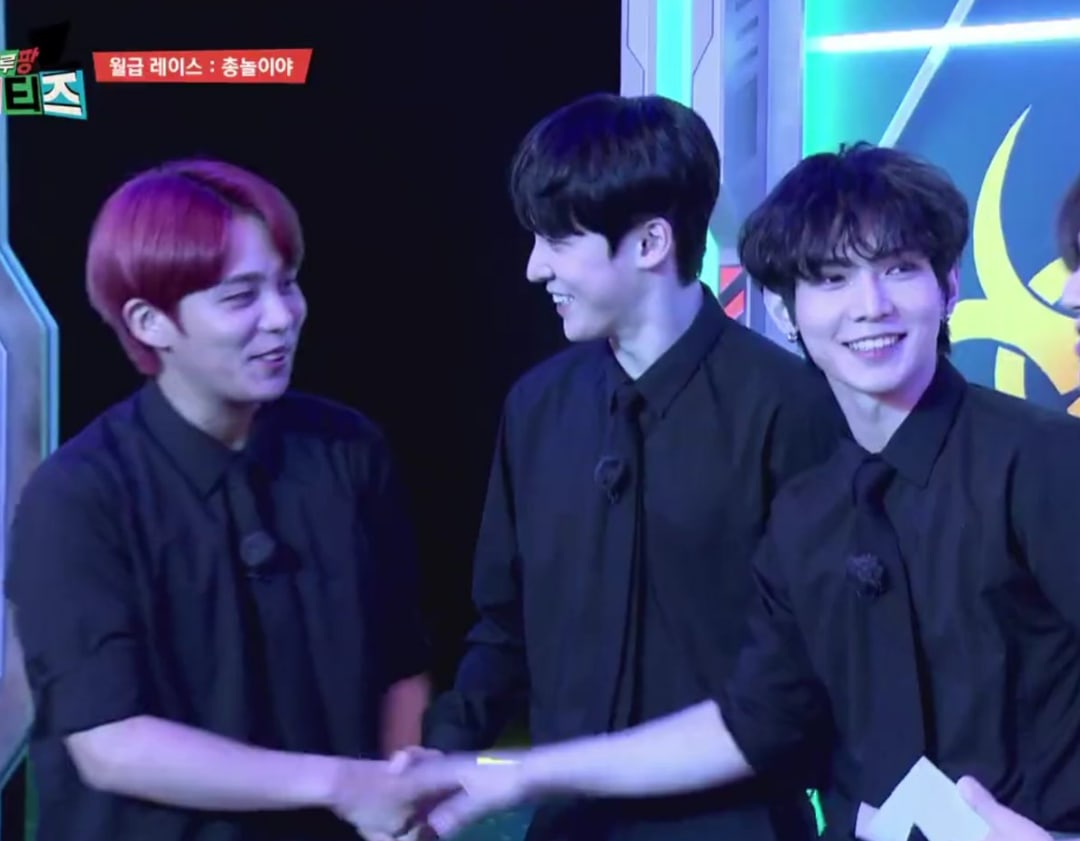 LazyChi_loveyou's tweet photo. Это выглядит, как сцена ревности
ФАЙТ МИ
#ateez #jongho #yunho #2ho #doubleHO #2호 https://t.co/rU2l3ZZXWE