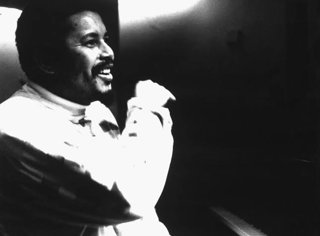 valavoosh's tweet photo. Bheki Mseleku would've turned 66. Say, you're creating a playlist of his song. What's your track 1? https://t.co/94DZxRSpnR