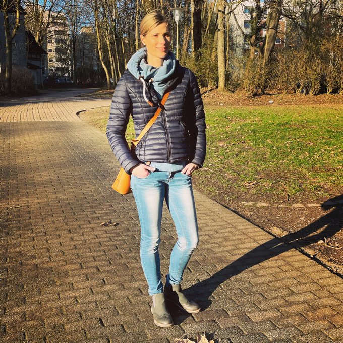 Genie&szlig;t die #Sonne Letzten Sonntag bin ich #gem&uuml;tlich durch das #Neanderthal spaziert. Langsam aber sicher<a href="/tag/sonne"class="tags">#Sonne</a><a href="/tag/gem%C3%BCtlich"class="tags">#gem&uuml;tlich</a><a href="/tag/fashionstyle"class="tags"><span>#fashionstyle</span></a><a href="/tag/freiheit"class="tags"><span>#freiheit</span></a><a href="/tag/jeansfetish"class="tags"><span>#jeansfetish</span></a><a href="/tag/lockdown"class="tags"><span>#lockdown</span></a>