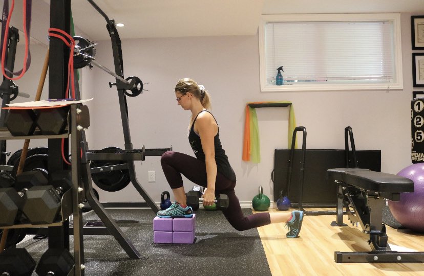 Today's a good day to work that 🍑so pick a few #gluteexercises and get to work!

★Loaded hip thrusts
★ Single leg feet elevated hip thrusts
★ Side lying hip raises
★ Sumo walks
★Extended range abductions
★Defcit lunges

#glutes #WednesdayMotivation