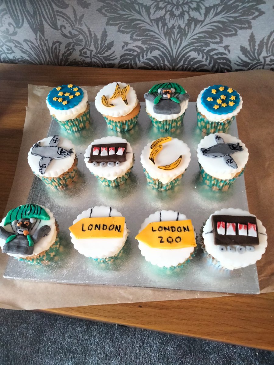 sarahcmelbourne's tweet photo. And Olivia has made cupcakes based on #CodeNameBananas by @davidwalliams 🍌🐵
@ScarthoJ @MissKing5K https://t.co/3qt5pC6dWS
