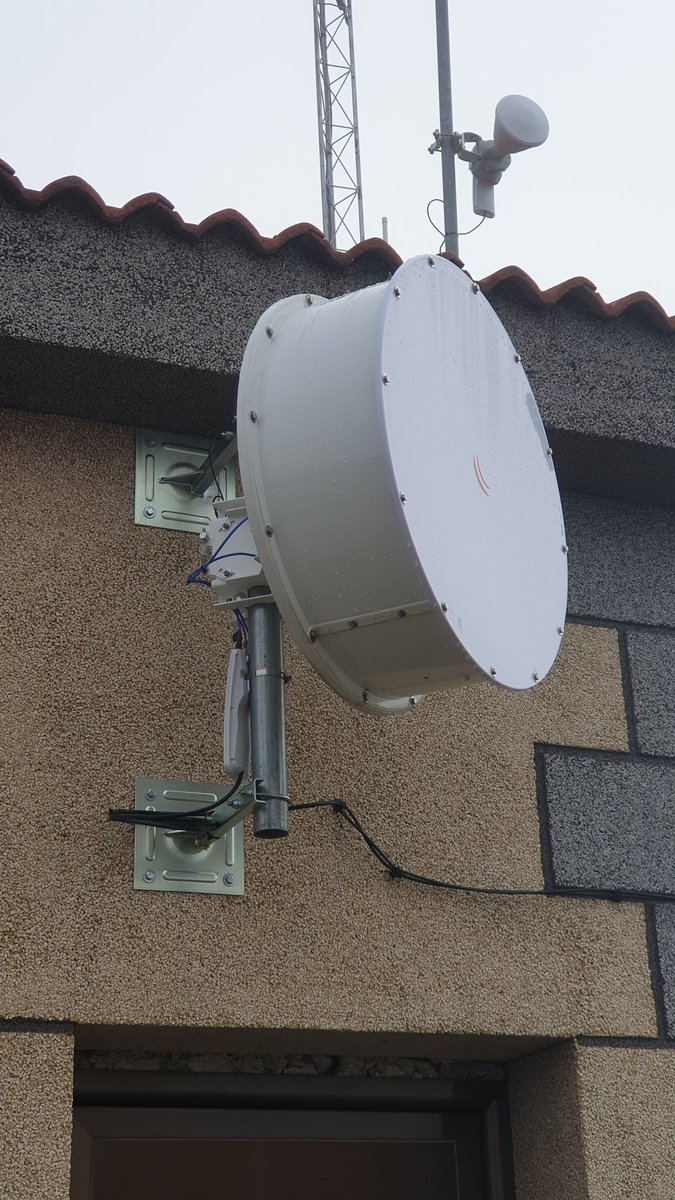 URLE Unión de Radioaficionados de León. tweet media