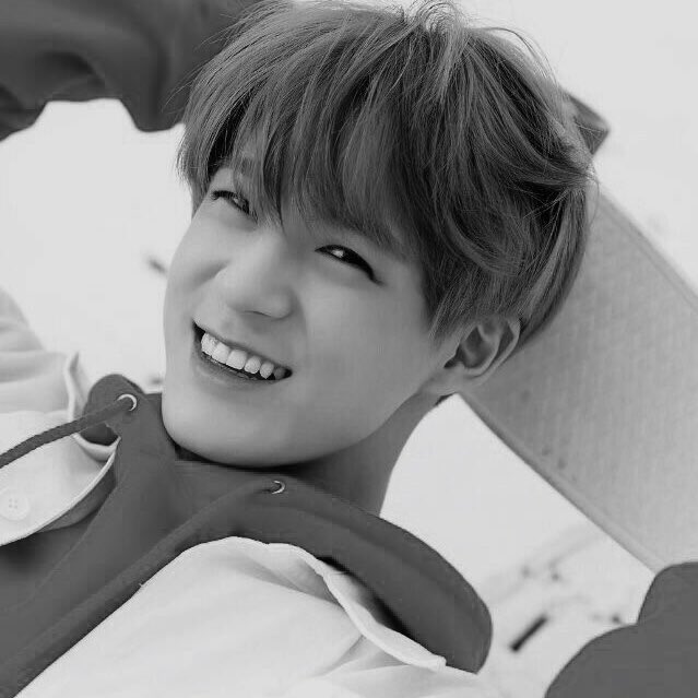 — Jendral &amp; Jevano

“ harta, tahta, jevano. “ — jendral.

“ pulang atau gak ngomong lagi sama gue? “ — jevano.

; lee jeno lokal AU