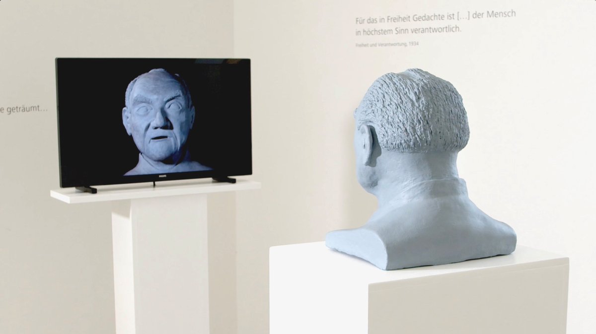 Q21_vienna's tweet photo. Ernst Spiessberger wurde mit seiner Installation "Mirror – Ernst Krenek“ für das #Covid19-Sonderstipendium „Ernst-Fall“, der Ernst Krenek Institut Privatstiftung ausgewählt. Zu sehen ab 4.3. im #ASIFAKEIL in den Q21 Schauräumen @mqwien : https://t.co/orhGxYfpvp https://t.co/ylPJfFKed3