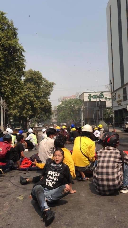 nadi_thurt's tweet photo. #BLACKWEDNESDAY 😢😢😢

ကျေးဇူးပြုပြီးဒါလေး ပြိုင်တူတင်ကြရအောင်
မရှဲပါနဲ့ ကိုယ့်ဝေါမှာ ကိုယ်ပြန်တင်ပါ

#HowManyDeadBodyNeedForUNtoTakeAction
#March3Coup
#whatshappeningnowinmyanmar
#SaveMyammar https://t.co/ZmB5WuTFGJ