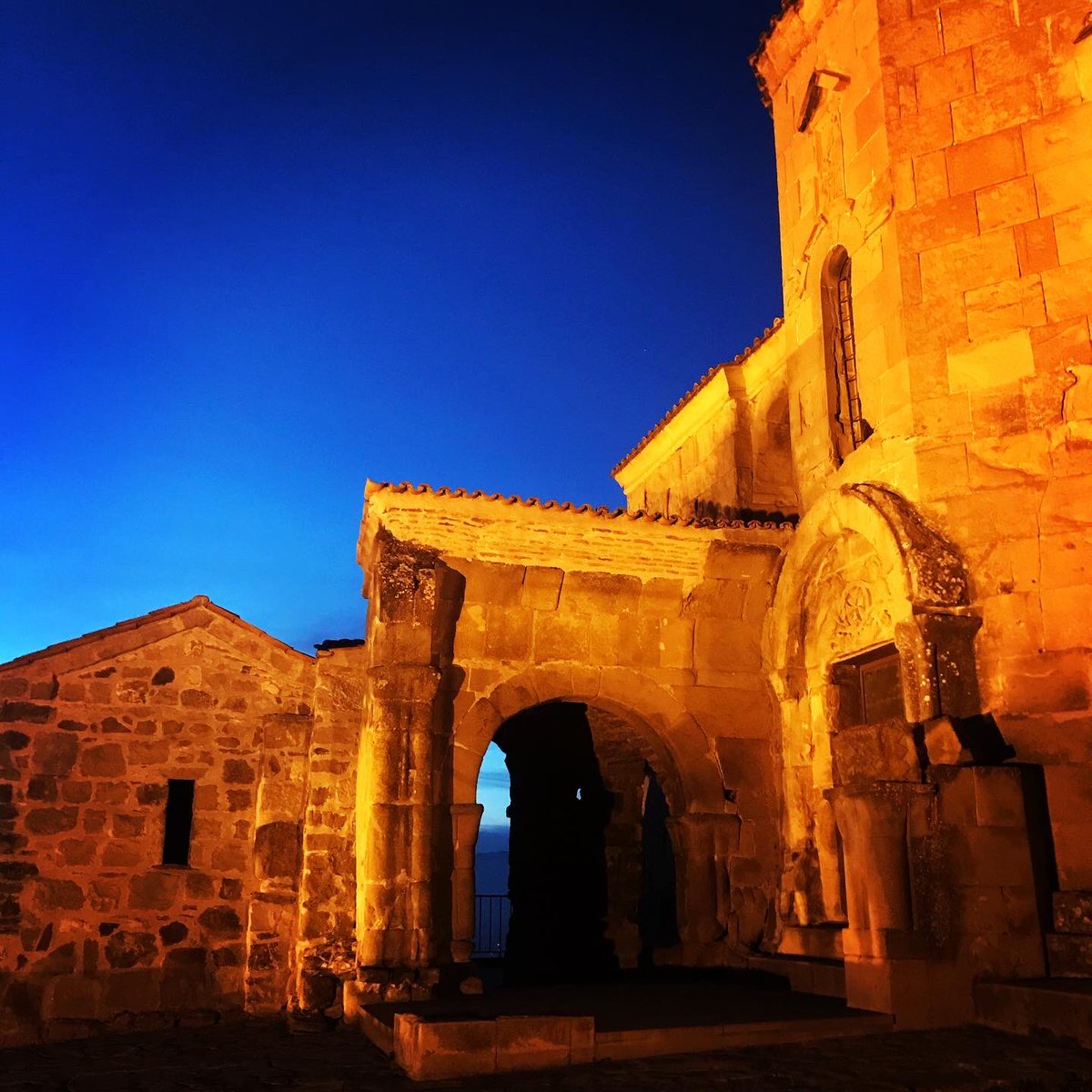 Andrew A. Gumbs MD, FACS (@andrew_gumbsmd) on Twitter photo T’blisi, which means « warm waters » has a hot spring in the center of town, and must be one of the most naturally beautiful capitals that I have ever seen. #artificialintelligencesurgery <a href="/surgery_ai/">Artificial Intelligence Surgery</a> aisjournal.net T’blisi, which means « warm waters » has a hot spring in the center of town, and must be one of the most naturally beautiful capitals that I have ever seen. #artificialintelligencesurgery <a href="/surgery_ai/">Artificial Intelligence Surgery</a> aisjournal.net