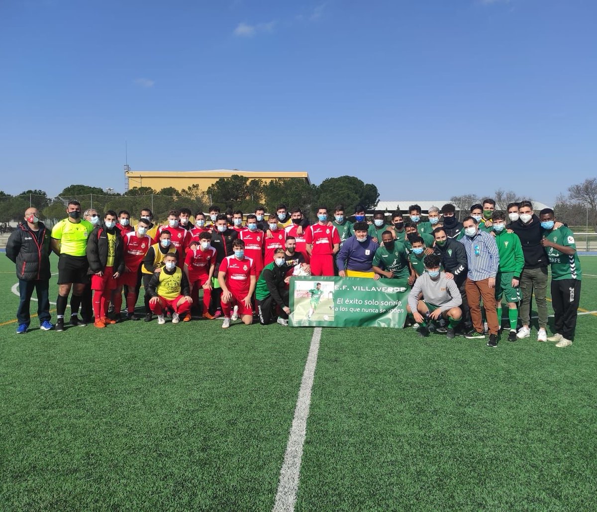 Homenaje al jugador del <a href="/SADvillaverde/">SAD Villaverde San Andrés</a> que sufrió un accidente esquiando. 
Ánimo y mucha fuerza. 
#aupasoci🔴⚪