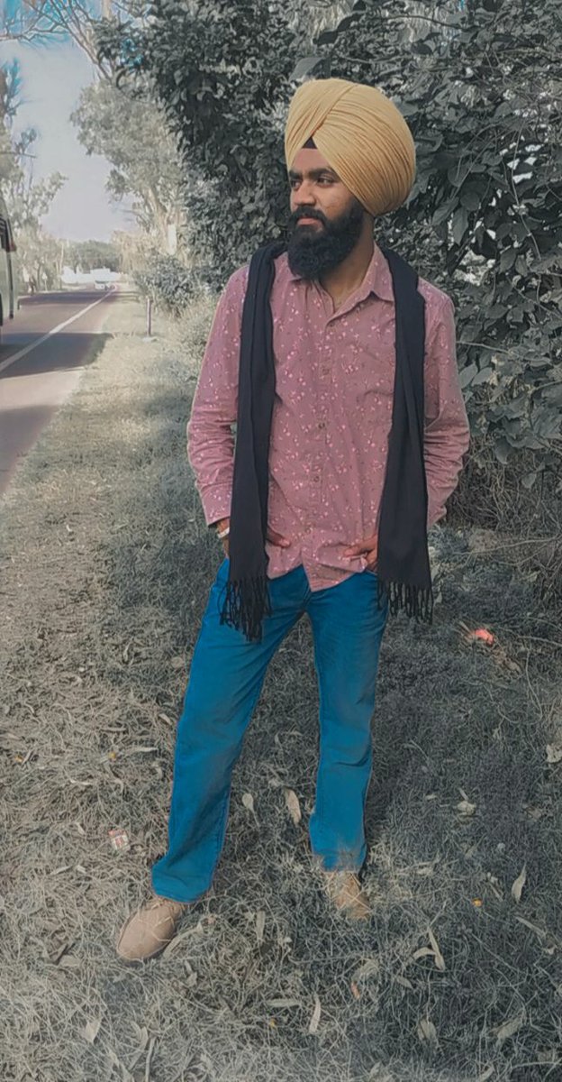 PariVicky2's tweet image. Try this lens! snapchat.com/unlock/?type=S…