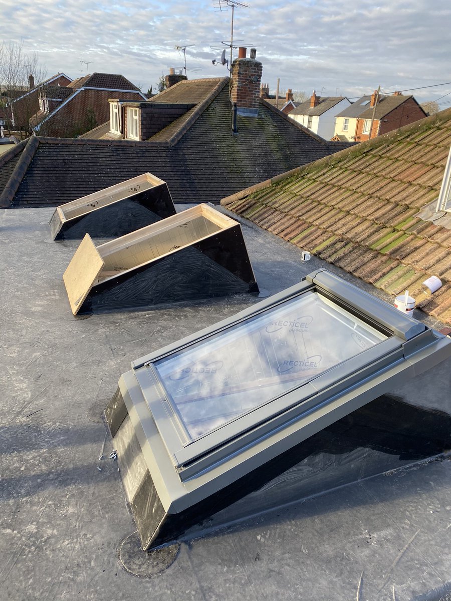 DNABrickwork's tweet photo. Have you ever wondered what your house is made of? 

Wonder no more! Read our latest blog to find out... 

#dnabrickwork #brickwork #hampshirebuilders #hampshire #electrician #construction 

https://t.co/9nAiKcvgov https://t.co/phqlbWgrcQ