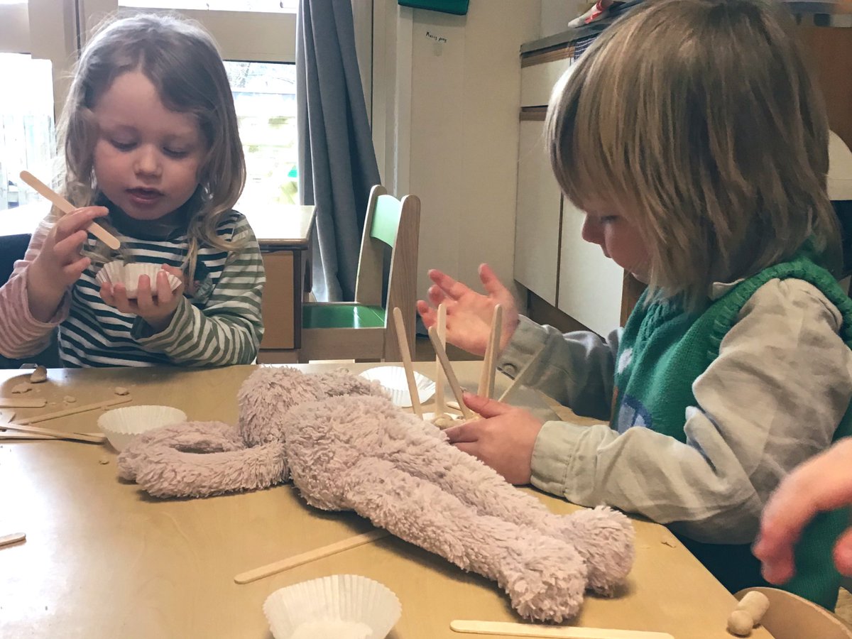 Play dough scented with cinnamon, nutmeg and vanilla to create cupcakes, lollipops and biscuits. Toddlers spend lots of time in the home corner baking so we thought let’s get the play dough to make even more yummy treats #yummy #letsplay #bakingfun