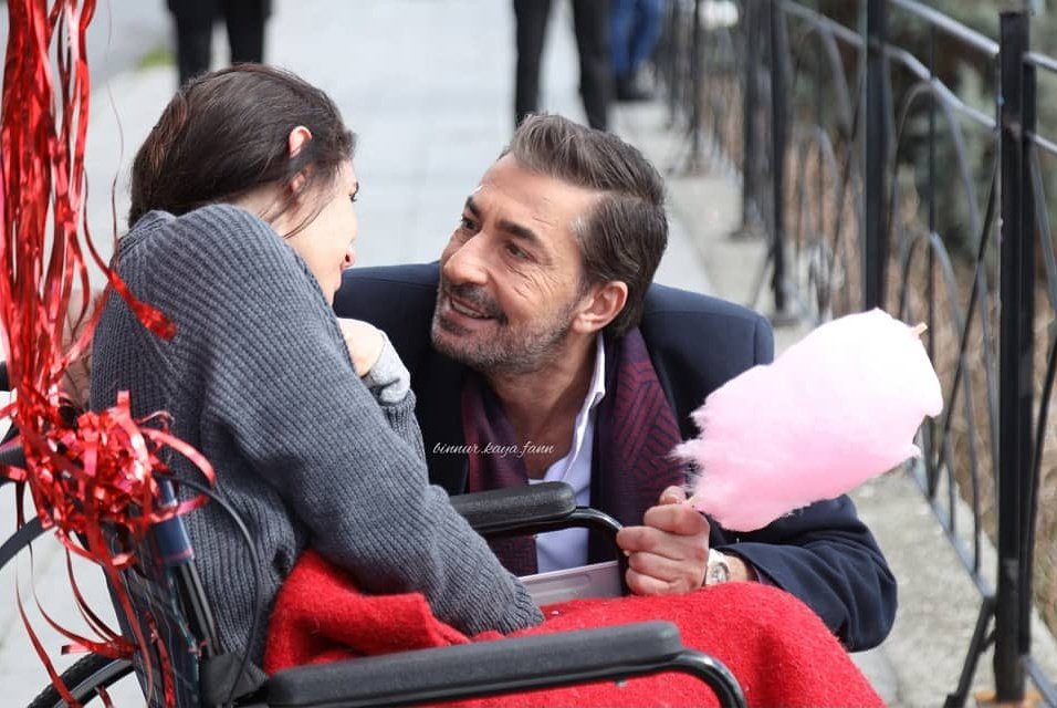binnurkayafan's tweet photo. Son 2 gün... #kırmızıoda #binnurkaya #pınardeniz #aslıhangürbüz #erkanpetekkaya https://t.co/0d4MYBu5sl