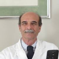 DrCKambourian's tweet image. Falleció el Dr. Carlos Sereday. Uno de los mejores Cirujanos plásticos de Argentina. Jefe del Quemados. Victima del COVID y del ex ministro, la actual ministra y todo su equipo que le dieron su vacuna a un militante de 20 años.