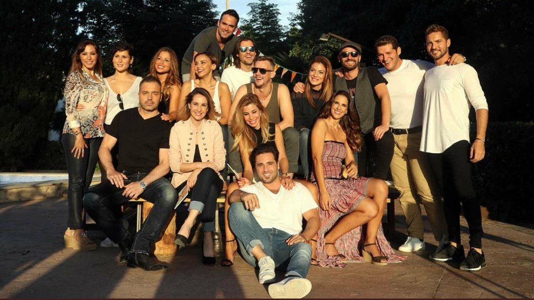 OT1 marco una generación, hizo historia en el mundo de la música, anoche... Nos dejó <a href="/alex_casad/">Alex Casademunt</a> pieza fundamental de ese grupo de jóvenes que nos marcaron para siempre #DepAlexCasademunt nuestras condolencias a su familia, amigos, seres queridos y sobre todo, a su pequeña ❤️