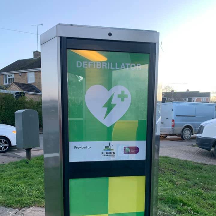 rushdencouncil's tweet photo. Two unused phone boxes in Rushden are transformed into life saving defibrillators

https://t.co/CdEAAca9VQ https://t.co/RxHg151NHD