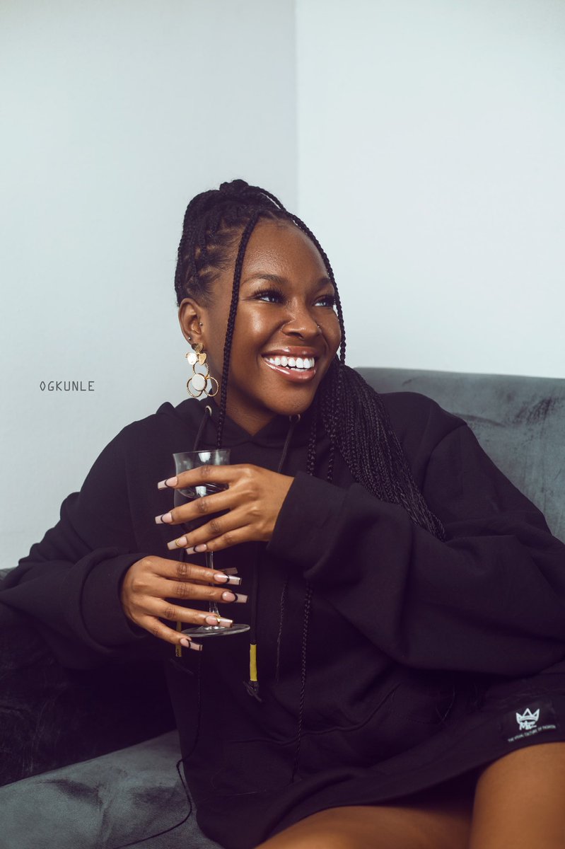 veeiye's tweet photo. mood every damn day.✨ https://t.co/CFAWl8qMc8