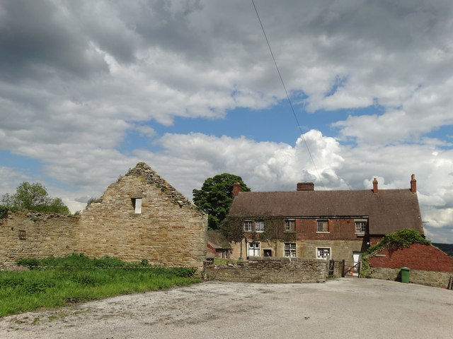 ButterleyTrust's tweet photo. Large individual farms were situated around the #ButterleyCo estate, e.g. #CastleFarm, Kennels Farm, #ButterleyPark Farm, the main farm being Home Farm located near to #ButterleyHall.("Abandoned Castle Farm near #CodnorCastle" by Neil Theasby is licensed under CC BY-SA 2.0 ) https://t.co/5MofFZcpDS