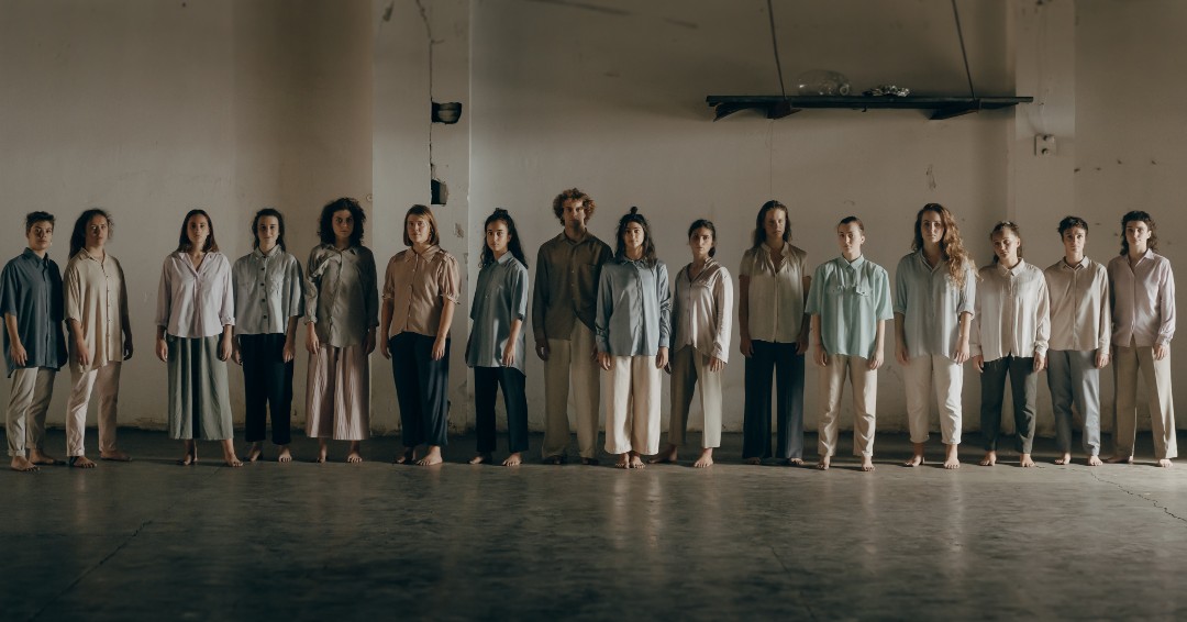 fre3bodies's tweet photo. 👨‍💻👩‍💻 Fill your application online now for our auditions 21-22!

💪Don't miss the opportunity to be part of an exciting 8-months program in Barcelona to unleash your creative power.

⏩ Information and application here: https://t.co/VwIfPttDcy

📸 Nicolas Clausen https://t.co/VZLfLscZ2d