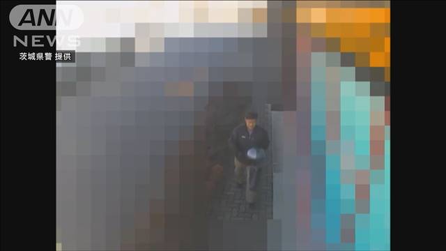 ライブドアニュース 強盗未遂 茨城のドンキで現金輸送車襲う 男が逃走中 T Co Ysgorilpsh 3日午前 ドン キホーテ境大橋店で現金輸送車の警備員が男にスタンガンを突き付けられる事件があった 警察は防犯カメラの映像を公開して行方を追って