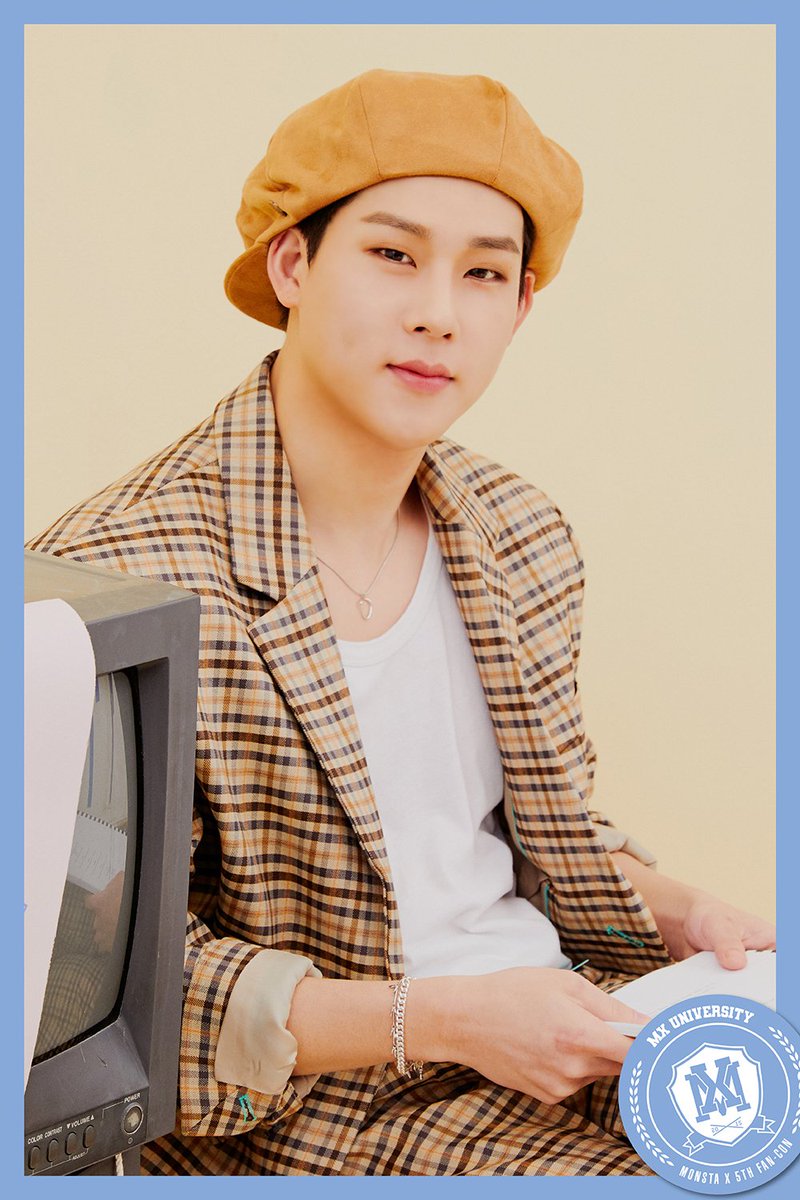 📢
#몬스타엑스 #FAN_CON
#몬베베 학교에서 만나! 🏫❤
< #MX_UNIVERSITY >

📄 CONCEPT PHOTO
✔ #주헌 #JOOHONEY

#MONSTAX #MONSTA_X
#몬베베5기 #몬스타엑스팬콘