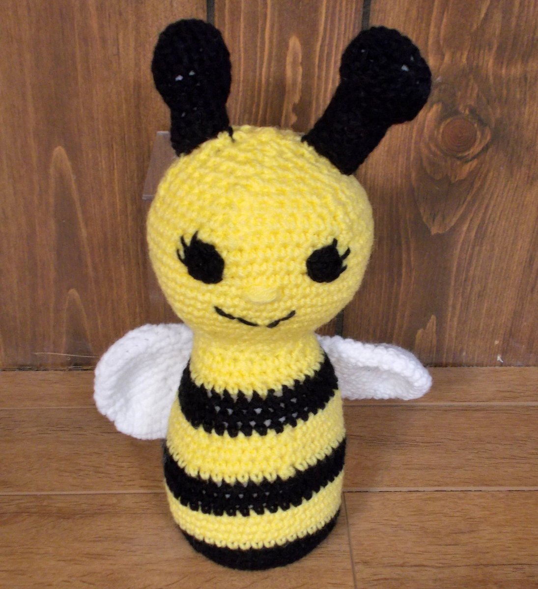 crochetaholic's tweet photo. Crocheted Bumble Bees https://t.co/ImeV3s9vmQ #wholesalebuttons #Bumpybeanie #machineknitbeanie #dryerballs #messybunbeanie #Etsyseller #Winterhat #handmadecrochet #SUNCREATIONSEMPORIUM #earsavers #StuffedAnimals https://t.co/RTAEDWFwn6