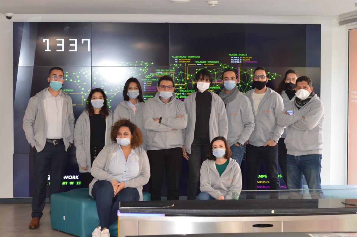 BP_Maroc's tweet image. Partenaire de la 1ère édition du #Finhack organisé par #P_Curiosity_Lab et #UM6P, #BCP a accompagné des étudiants porteurs d’idées innovantes. 
Une expérience mémorable ouvrant des perspectives de co-construction entre la Banque et les jeunes entrepreneurs !
#BCPFintech #BCPInnov