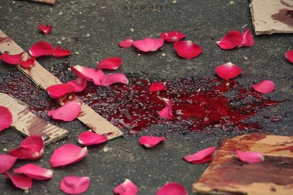 MarySengKham1's tweet photo. @SiobhanRobbins Location :North Dagon Myanmar  Time :6:44 pm. (11 protestors die because the military use machine guns fire 100 bullets all over the place)myanmar is totally bloody now.please help us immediately 🩸 🩸 https://t.co/5CudS6t9aX
