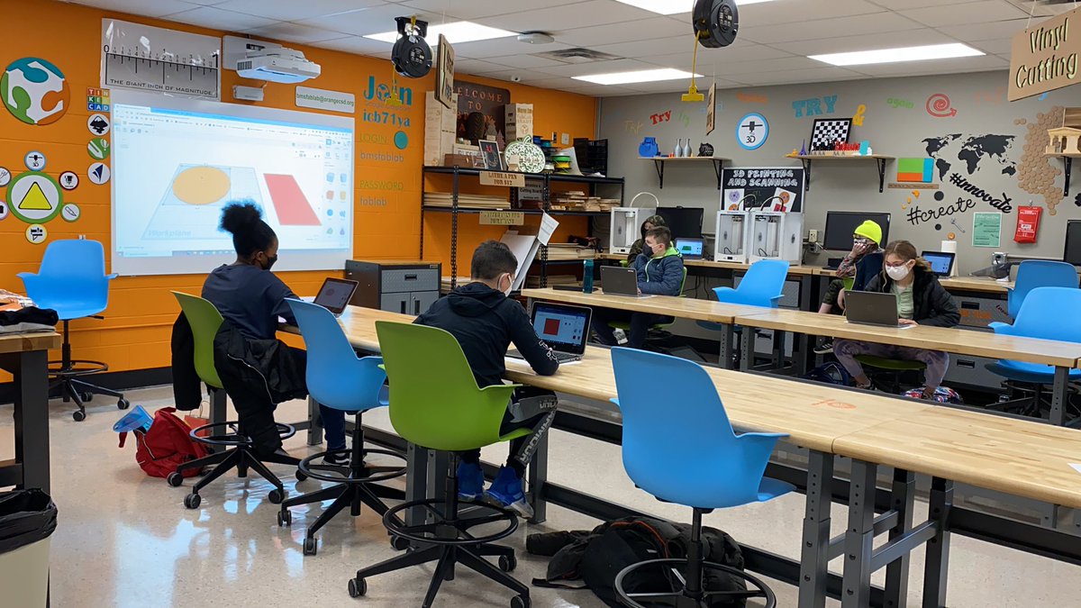 drozd_tech's tweet photo. It’s 3D cells time in science class!! @bradyfablab @BradyMiddle https://t.co/R8ZBgJ9lg9