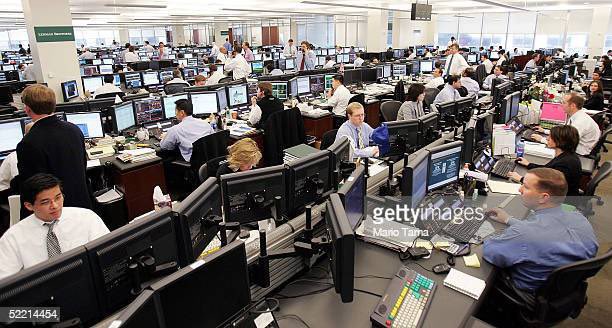 New background picture - The II Ranked #1 LEH CMBS Desk - Circa 2005  Cookie (behind Standing guy), Immy, Beams, KEEman, Wendl Pei, Rob Wolf, Mary K and Steven Chang.  Whatta Team!