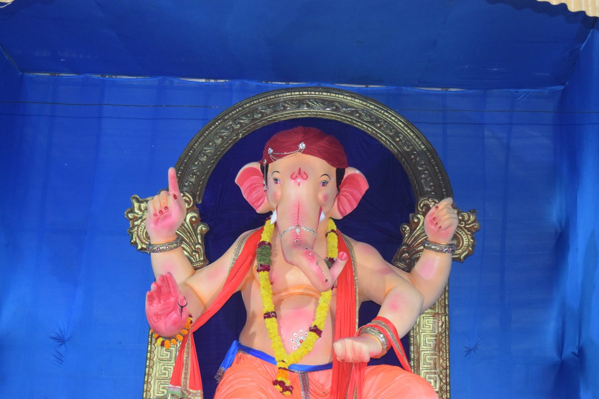 360Ganesh's tweet photo. Nipanna maharaja 2019
Nipan nagar,Bharuch

#nipannamaharaja #360ganesh #bharuch #bharuchganeshutsav #bharuchnaganpati #bharuchganesh #ganesha #ganeshdecoration #hindu #hindufestival #indianfestival #ganeshawallpaper https://t.co/DEp94TLLdF