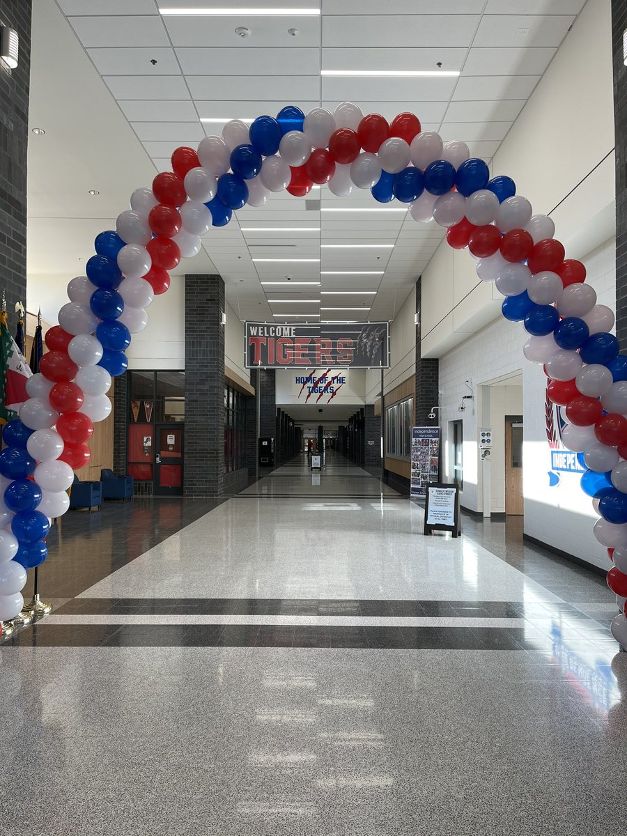 Indy is ready for you!! #firstdayofschool @IndyNationLCPS @indyathleticsva