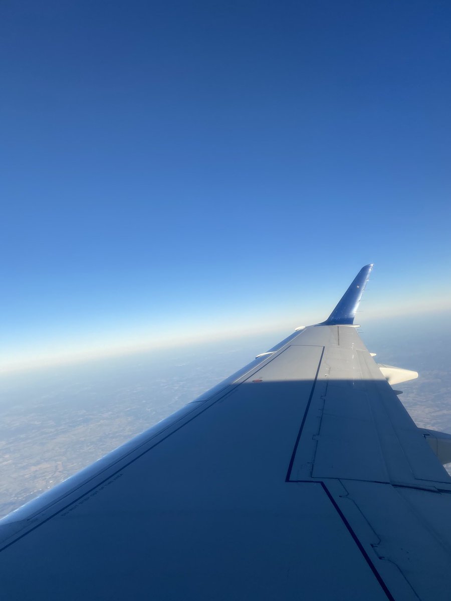 ChrisdDuley's tweet photo. Been a while since I’ve had this view. Still able to be asleep before we take off, good life skill to have! https://t.co/q9YfSKnwyD