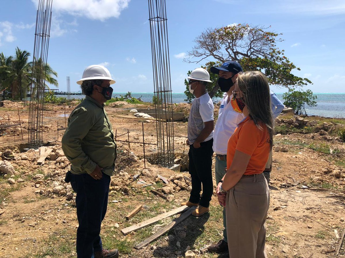 adrpad's tweet photo. #Hoy | Con #MinCultura @FelipeNaranja en San Andrés en visita de seguimiento a las obras de la Casa de la Cultura de North End, un nuevo espacio para las artes y la apropiación de la cultura raizal.
#CompromisoReactiVARTE
@GobernacionSai @Camarasanandres https://t.co/TCqvt2a2wC