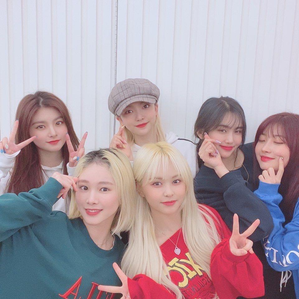 EVERGLOW_Fr's tweet photo. FOREVERs! Le week-end du 20 et 21 mars nous vous donnons rendez-vous au @CoffeeKayo pour fêter l'anniversaire du groupe ! 

Pour la réalisation de l'événement, on ouvre une petite cagnotte, donc n'hésitez pas à participer : https://t.co/qVPFY76LU0 https://t.co/uTgzQOzvVn