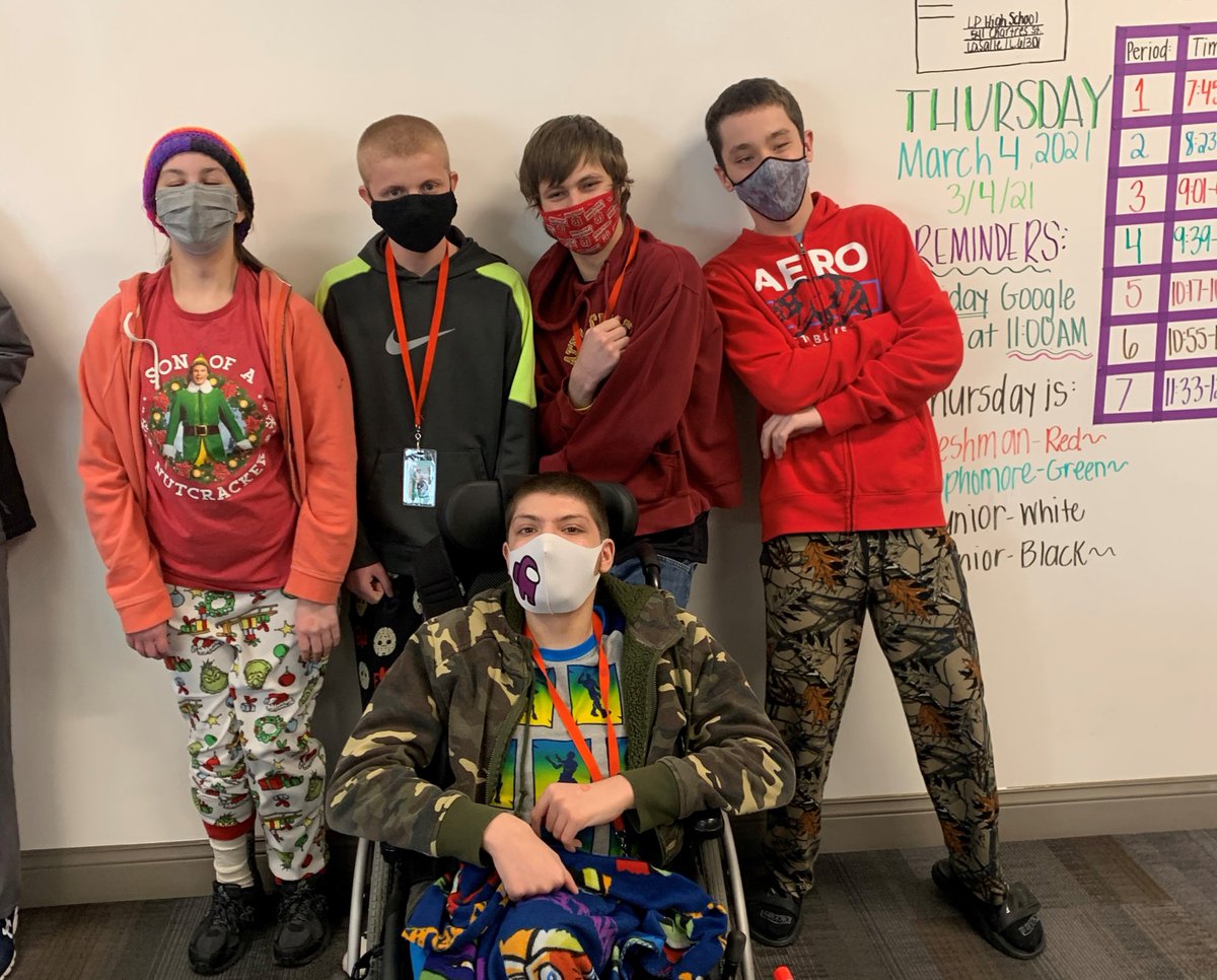 LP_LEAD's tweet image. Celebrating Pajama Day! #RespectWeek2021 
Don't forget tomorrow is class color day!
Freshman- Red
Sophomore- Green
Junior- White
Senior- Black
Tag @LP_LEAD in your posts!