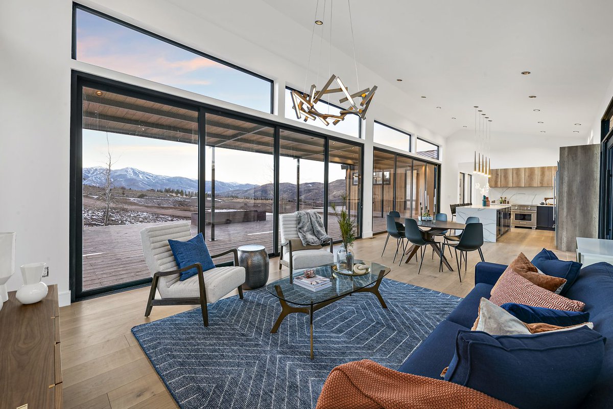 EVAmericas's tweet image. Engel &amp;amp; Völkers is proud to represent Benloch Ranch, a 2,550-acre exclusive community built for individuals and families seeking to fulfill an elevated lifestyle with outdoor activities within arm's reach. #EVAmericas evrealestate.com/blog/engel-vol…