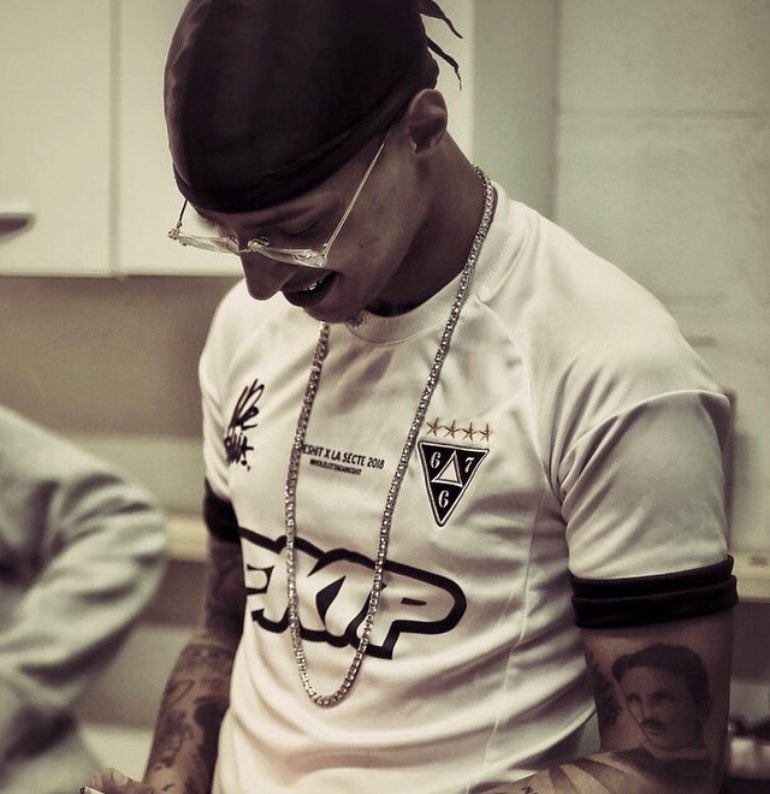 RapFrActus's tweet photo. 🗓 J-16 

NE PENSE QU’À LA SORTIE DE CE FEAT 🔥 https://t.co/r06wb2OjCk