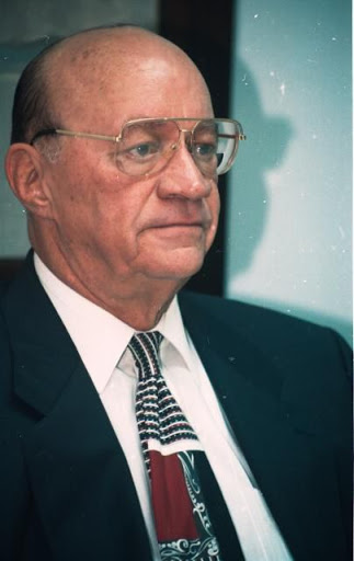 ☑️FALLECIÓ el ex-vicepresidente (1994/99) Tomás Gabriel Altaminano Duque ("Fito Duque") a los 87 años de edsd
☑️Fungió como PRESIDENTE ENCARGADO de la República en enero de 1998.