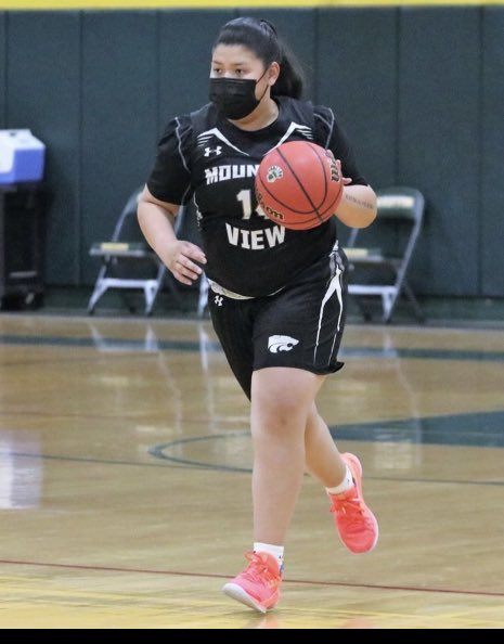 SelectTucsonAZ's tweet photo. Jaden Clark (2022) Mt. View HS. She has terrific court awareness and can shoot lights out! Also a terrific passer! 3 Year Varsity player and several years in club. She will be trying out with us March 13! 👏👏👏👀👀💪💪👇@TucsonSpartans @jadennnclark https://t.co/Nqov72g9is