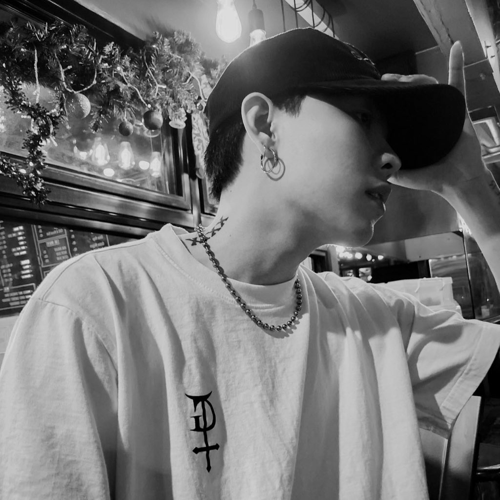 honxv's tweet photo. 𝐅𝐀𝐂𝐓𝐬 : #infinityfactsaboutme  
🚬 𝐇. https://t.co/WTOgnH2rTd