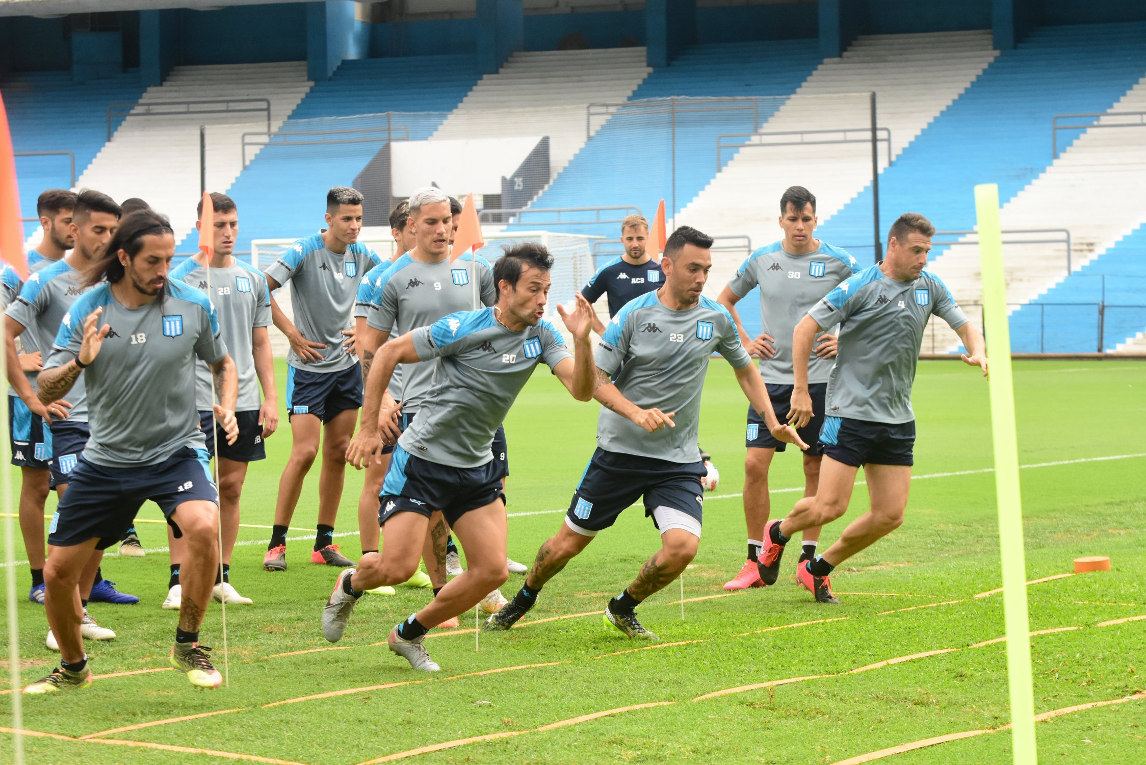 Racing x River Plate: Pizzi busca primeiro título no comando do Racing / Foto: reprodução Twitter