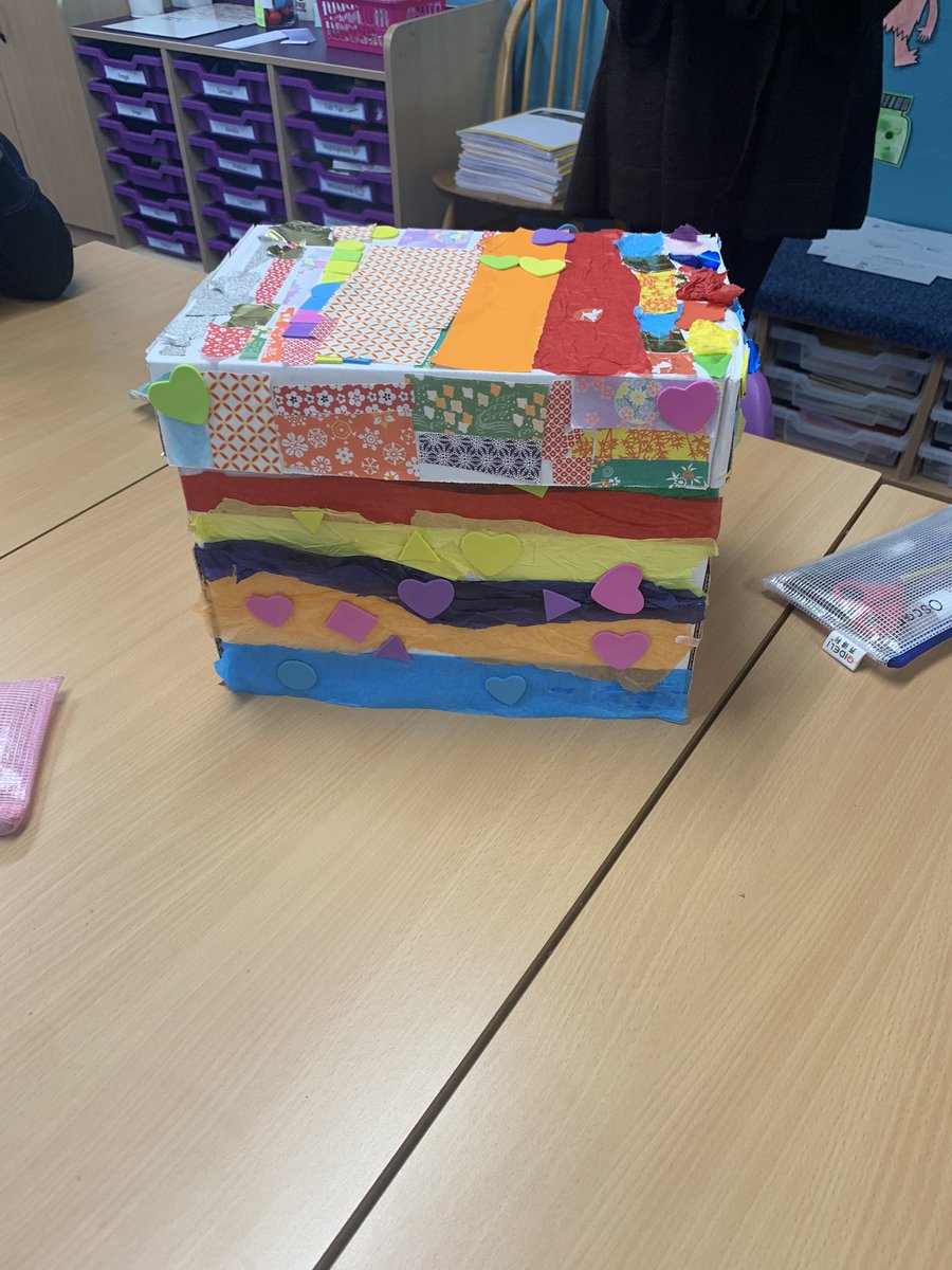 Our Year 3 children in school have created a ‘Worry Box’ during their ‘Wellbeing Wednesday’ afternoon. They have all discussed their own personal worries, and are hoping that the rest of the class that return next week can use it to help discuss any other worries they have 💗