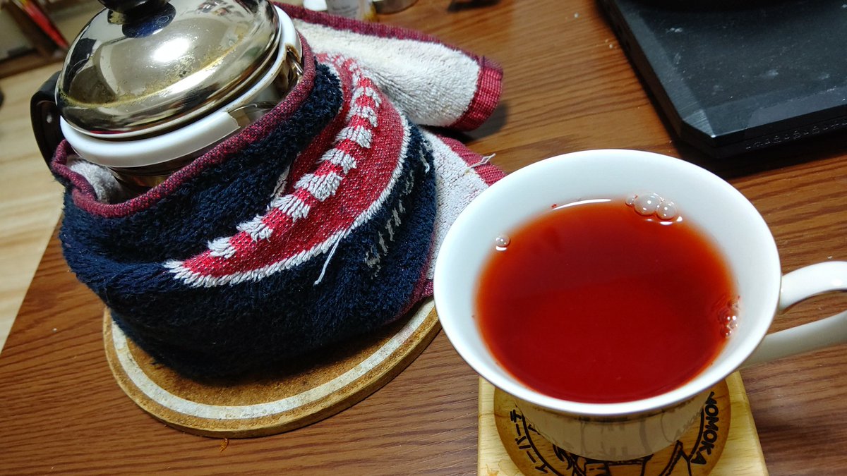 ビギナー介護士 グレナディンティーinピカデリーブレンド グレナディンシロップ オレンジピール クローブ 本来の水色よりかなり赤め アイマス紅茶部