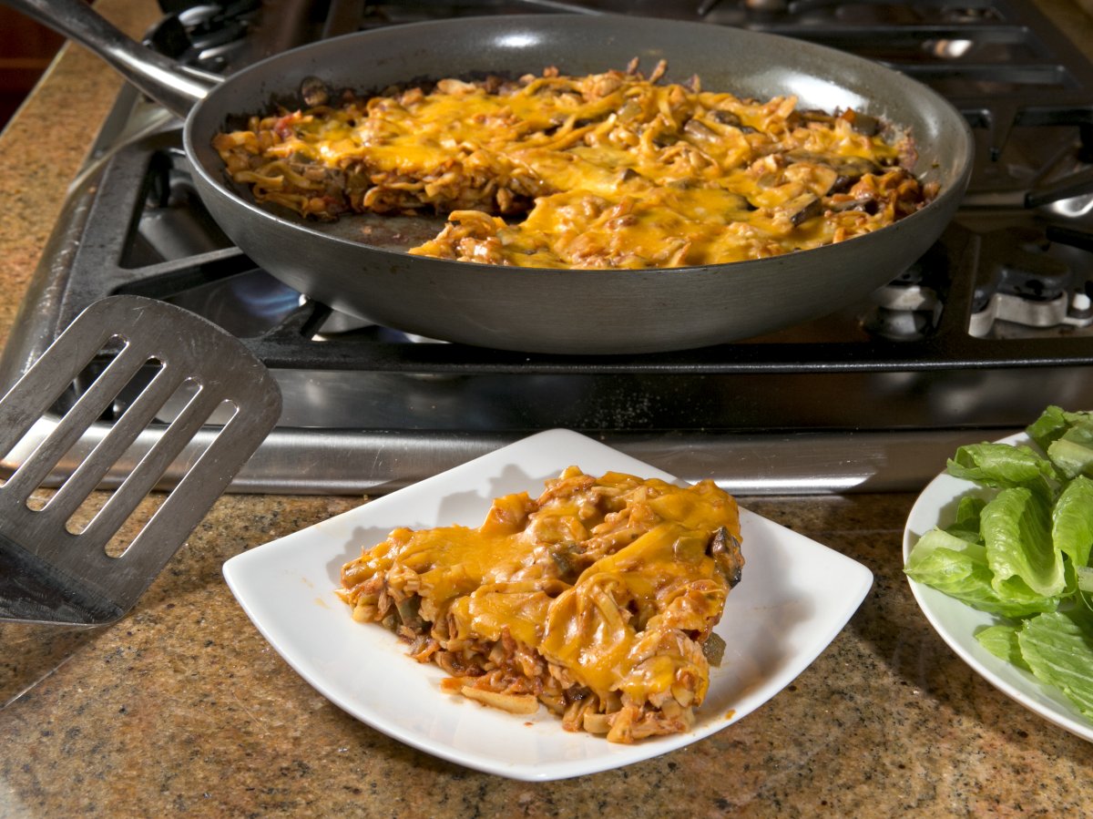 @FoodNewsandViews Wed 11-noon #WDNA 88.9FM @sweetgrassdairy, great cheese &amp; regenerative agriculture <a href="/drinkreveal/">Reveal</a> healthy drinks from avocado seeds <a href="/HistoryandWine/">Jacqueline Coleman</a> Mondavi Sisters wines <a href="/mmeltrez/">meltrez</a> restaurant news and tuna skillet pie streamed live &amp; podcast wdna.org