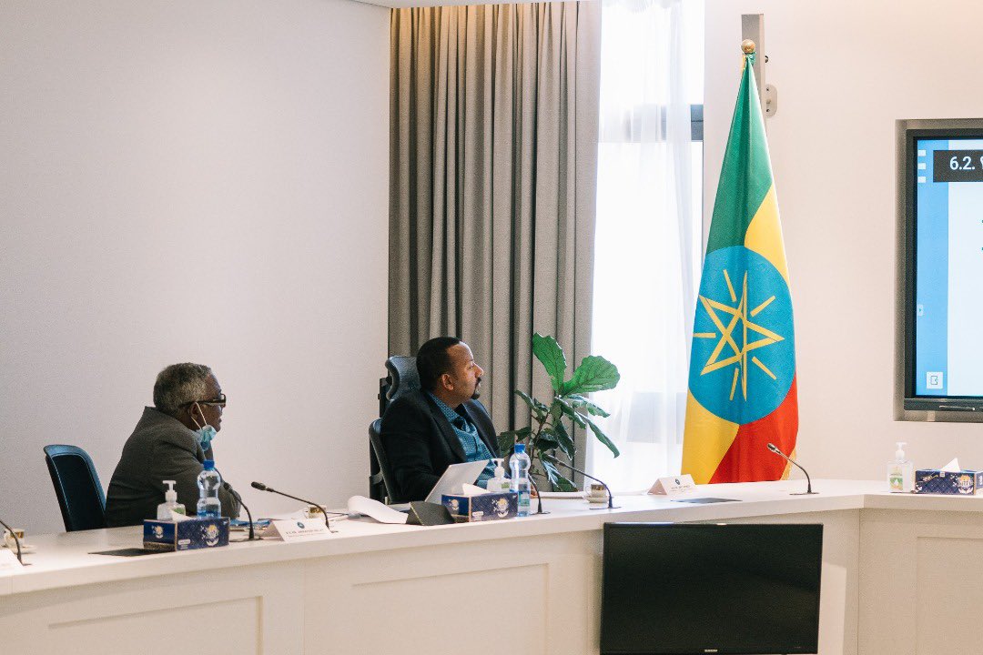 AbiyAhmedAli's tweet photo. ከትግራይ ክልል የአስቸኳይ ጊዜ ግብረ ኃይል እና ጊዜያዊ አስተዳደር ጋር በመሆን፣ ዛሬ ከሰዓት  በክልሉ የተከናወኑ ሥራዎችንና ቀጣይ ርምጃዎችን አስመልክቶ ውይይት አካሂደናል። 1/2 https://t.co/IUq4n7KHxT