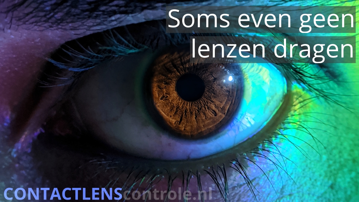 Draag jij ook altijd je contactlenzen? Weet jij wanneer het verstandig is om tijdelijk even geen lenzen te dragen? Lees er meer over op: bit.ly/382SEFG