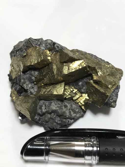 ちむらさん がハッシュタグ ギラッギラの金属鉱物 をつけたツイート一覧 1 Whotwi グラフィカルtwitter分析 ちむらさん がハッシュタグ ギラッギラの金属鉱物 をつけたツイート一覧 1 Whotwi グラフィカルtwitter分析